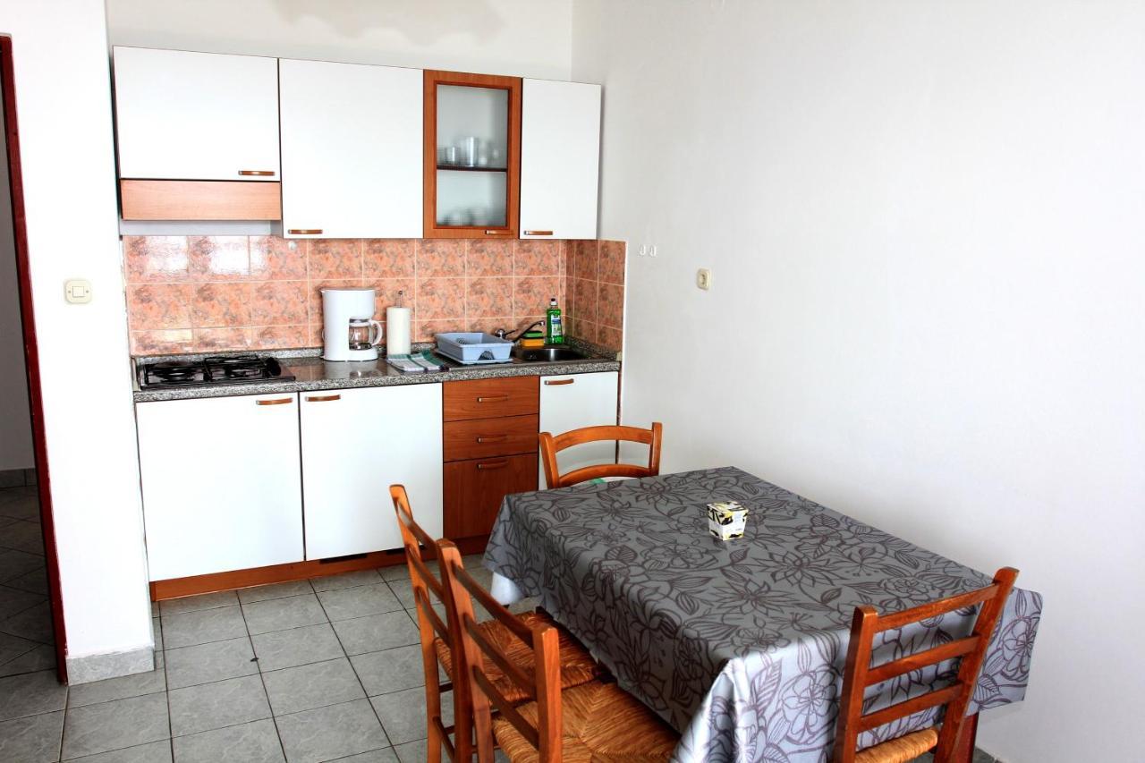 Apartments By The Sea Mandre, Pag - 8655 コラン エクステリア 写真